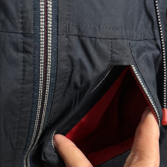 L.L. Bean Men's Black and Red Jacket - Picture 3 of 6